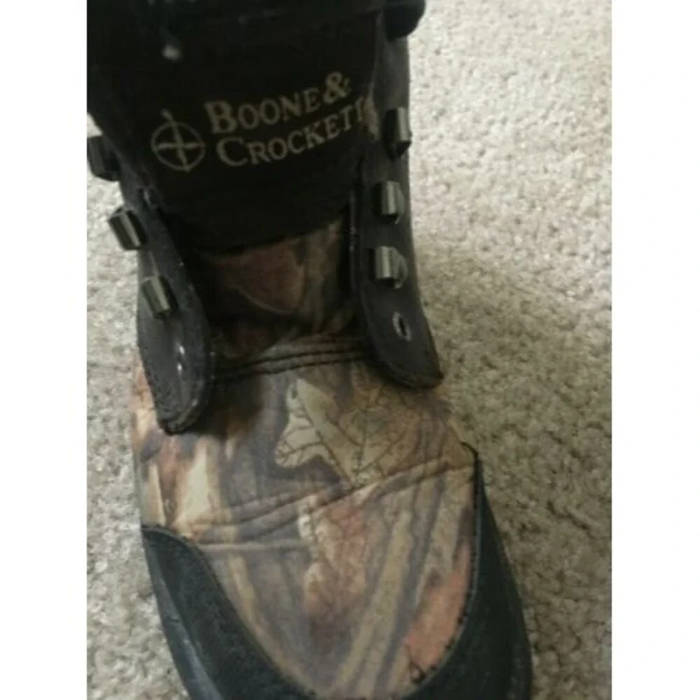 Boone & Crockett Boys Hiking Boots. Thermolite Weatherproof Size 1M Multicolor